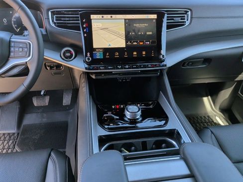 New 2026 Jeep Grand Wagoneer L Limited AWD/4WD image 25