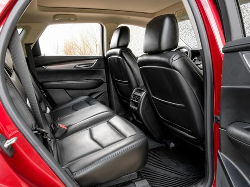 Used 2017 Cadillac XT5 Premium Luxury FWD image 38
