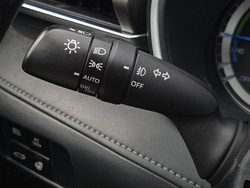 Used 2022 Toyota Highlander Limited FWD image 30