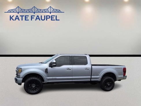 Used 2022 Ford F250 Platinum w/ Tremor Off-Road Package AWD/4WD image 4