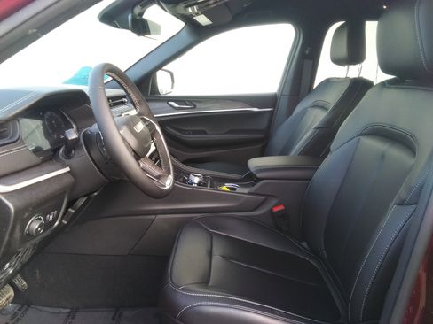 New 2026 Jeep Grand Cherokee Limited AWD/4WD image 14