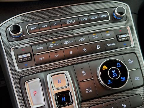 Used 2023 Hyundai Santa Fe SEL image 17