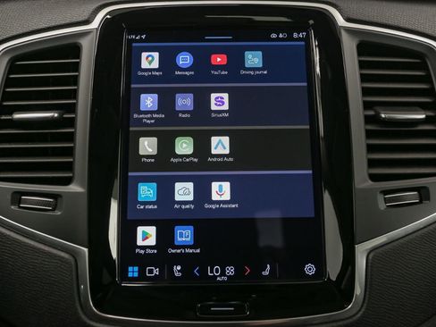 Used 2024 Volvo XC90 B5 Core w/ Climate Package image 29