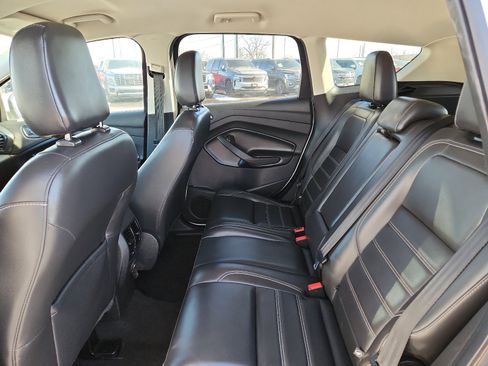 Used 2019 Ford Escape SEL image 9