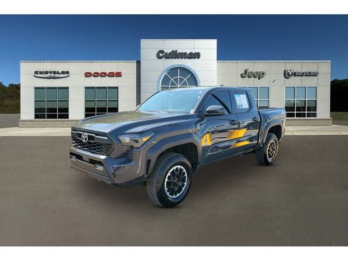 Used 2024 Toyota Tacoma TRD Off-Road AWD/4WD image 7