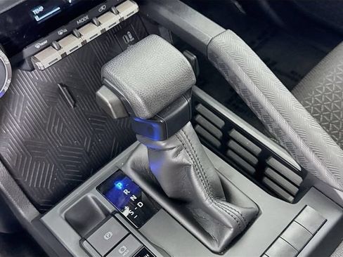 Certified 2025 Toyota 4Runner SR5 AWD/4WD image 18