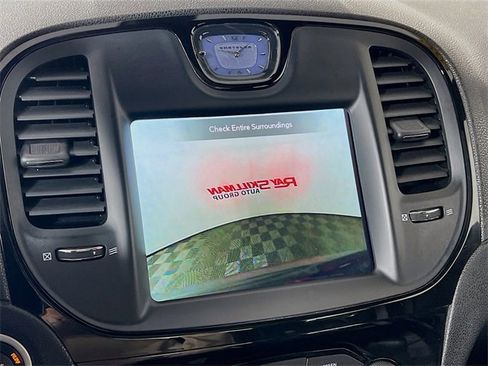 Used 2022 Chrysler 300 S image 19