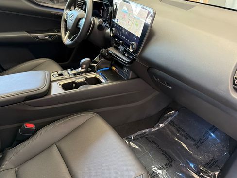 Used 2026 Lexus NX 350h AWD w/ Accessory Package (2T) image 16