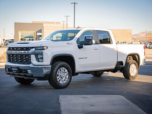 Used 2023 Chevrolet Silverado 2500 LT w/ Convenience Package image 13