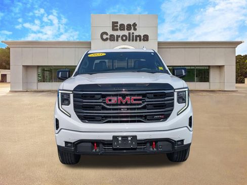 Used 2025 GMC Sierra 1500 AT4 w/ AT4 Premium Package image 8