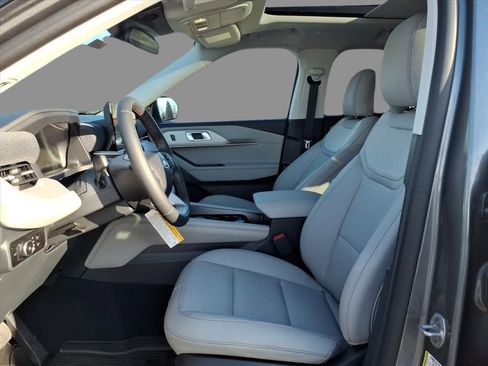 New 2026 Ford Explorer Active w/ Active Comfort Package image 20