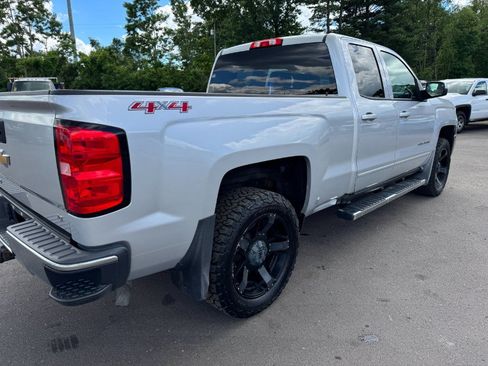 Used 2017 Chevrolet Silverado 1500 LT w/ LT Convenience Package AWD/4WD image 11