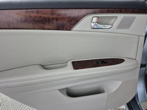 Used 2011 Toyota Avalon FWD image 26