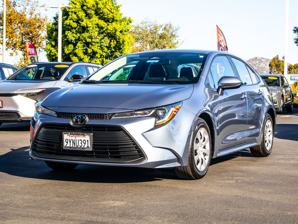 Used 2026 Toyota Corolla LE FWD image 3