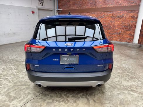 Certified 2022 Ford Escape SE w/ Convenience Package AWD/4WD image 3
