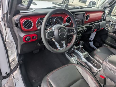 Used 2023 Jeep Gladiator Rubicon w/ Trailer Tow Package AWD/4WD image 17