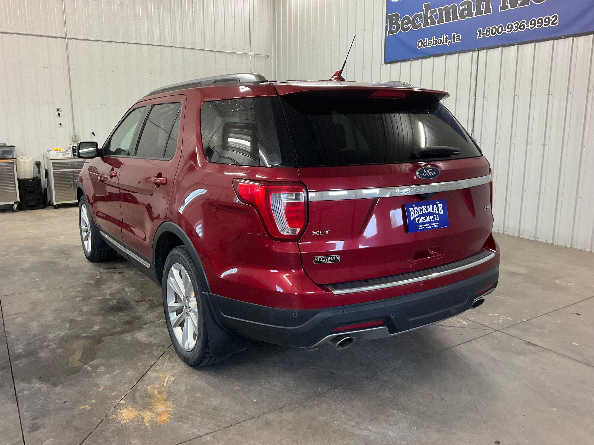 Used 2018 Ford Explorer XLT w/ Equipment Group 202A AWD/4WD image 3