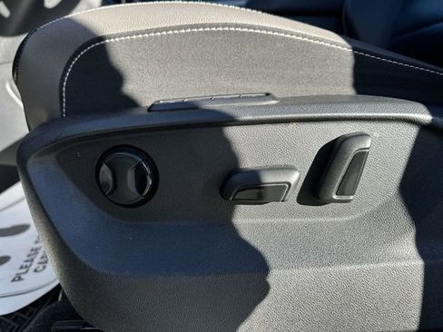 Used 2020 Volkswagen Atlas Cross Sport SEL Premium R-Line image 13