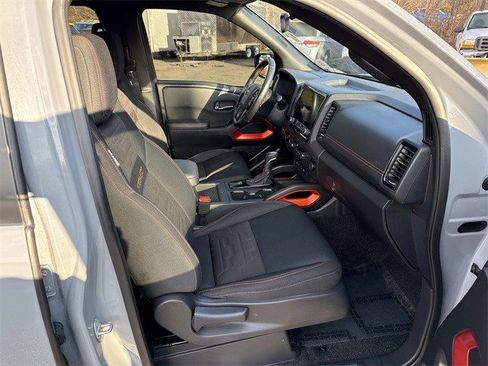 Used 2023 Nissan Frontier PRO-4X w/ Pro Convenience Package image 9