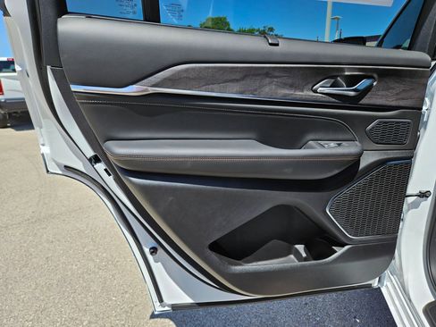 New 2025 Jeep Grand Cherokee L Overland w/ Advanced Protech Group III image 14