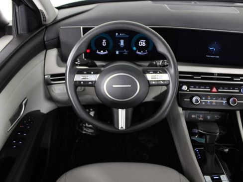 Certified 2026 Hyundai Tucson SE FWD image 8