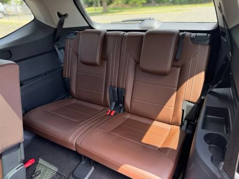 Used 2023 Volkswagen Atlas SE w/ Panoramic Sunroof Package AWD/4WD image 32