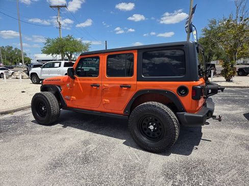 Used 2018 Jeep Wrangler Unlimited Sport S image 10