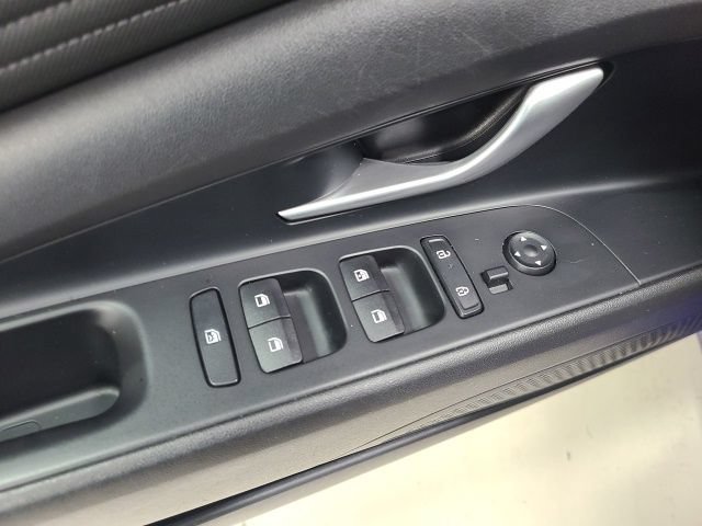 Used 2024 Hyundai Elantra Limited FWD image 22