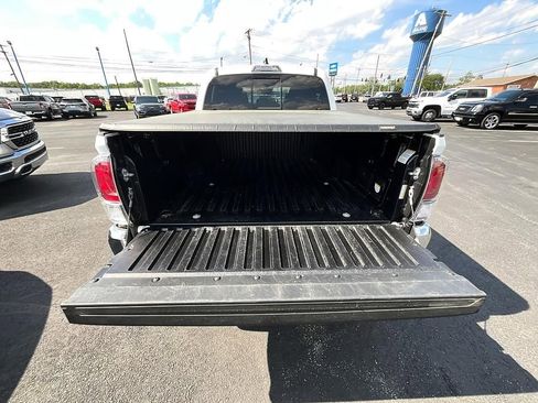 Used 2023 Toyota Tacoma TRD Off-Road AWD/4WD image 7