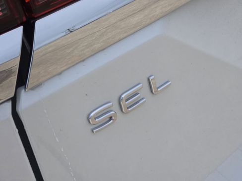 New 2026 Volkswagen Atlas SEL Premium R-Line AWD/4WD image 8