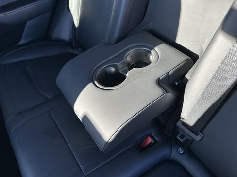 Used 2022 Tesla Model Y Performance image 14