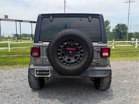 Used 2018 Jeep Wrangler Unlimited Sport S AWD/4WD image 6