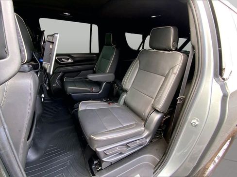 Used 2023 GMC Yukon XL SLT w/ SLT Premium Package AWD/4WD image 21