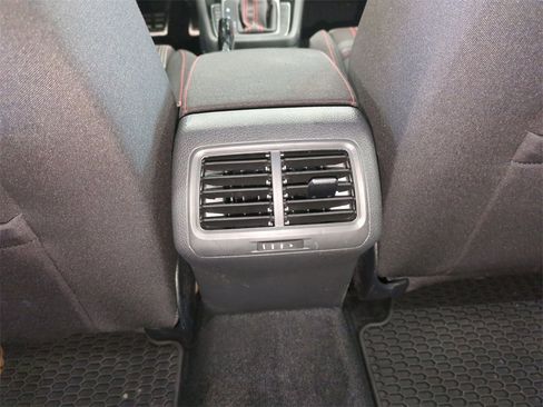 Used 2021 Volkswagen GTI SE image 30