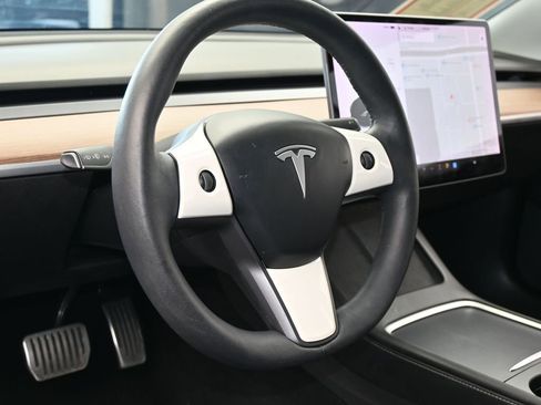 Used 2021 Tesla Model 3 Standard Range Plus image 14