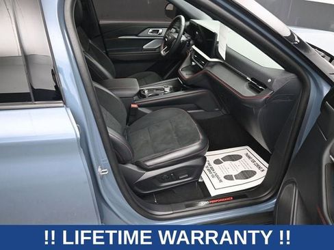 Used 2025 Ford Explorer ST image 14