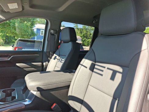 New 2026 Chevrolet Silverado 2500 LT w/ Z71 Chrome Sport Edition AWD/4WD image 14