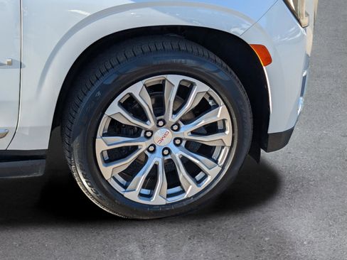 Used 2022 GMC Yukon XL Denali w/ Denali Ultimate Package image 6