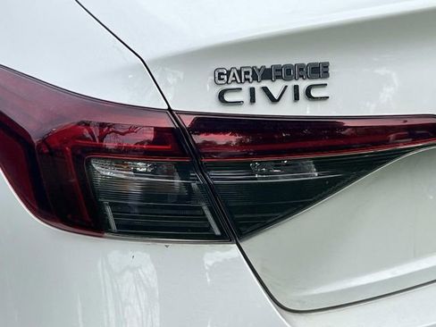 Used 2025 Honda Civic Sport image 8