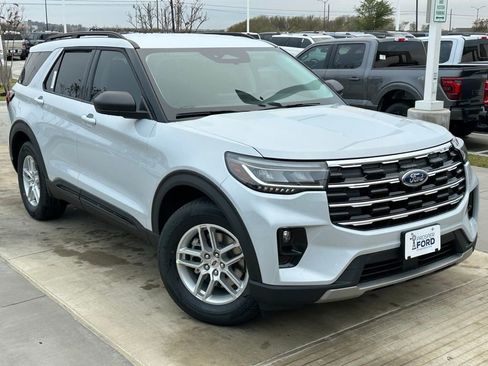 New 2026 Ford Explorer Active w/ Active Comfort Package image 29