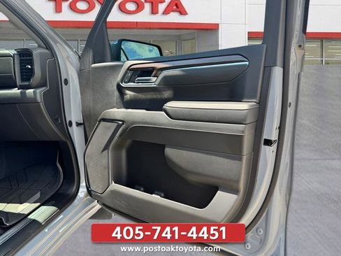 Used 2024 Chevrolet Silverado 1500 LT AWD/4WD image 30