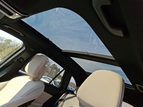 New 2026 Mercedes-Benz GLC 300 4MATIC image 9