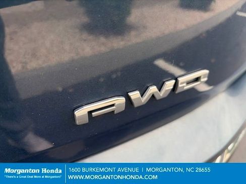 Used 2024 GMC Terrain SLT AWD/4WD image 26