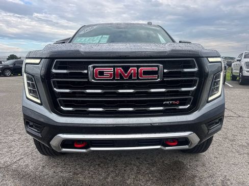New 2026 GMC Yukon AT4 w/ AT4 Premium Plus Package AWD/4WD image 9