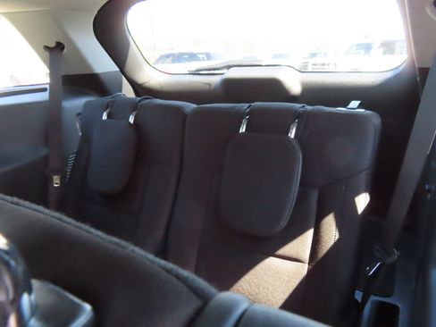 Used 2022 Ford Explorer XLT image 33