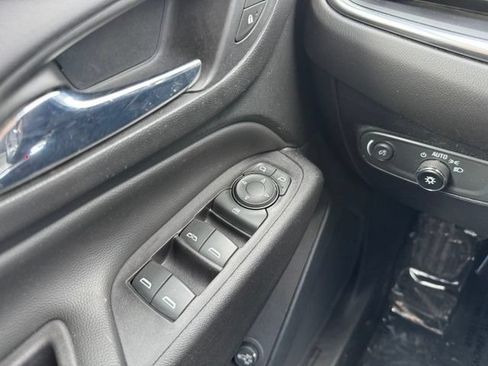 Used 2019 Chevrolet Equinox LT AWD/4WD image 28