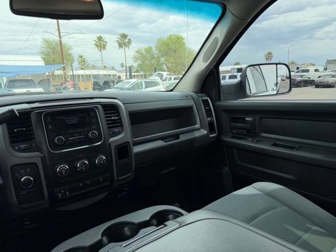 Used 2018 RAM 2500 Tradesman w/ Chrome Appearance Group image 22