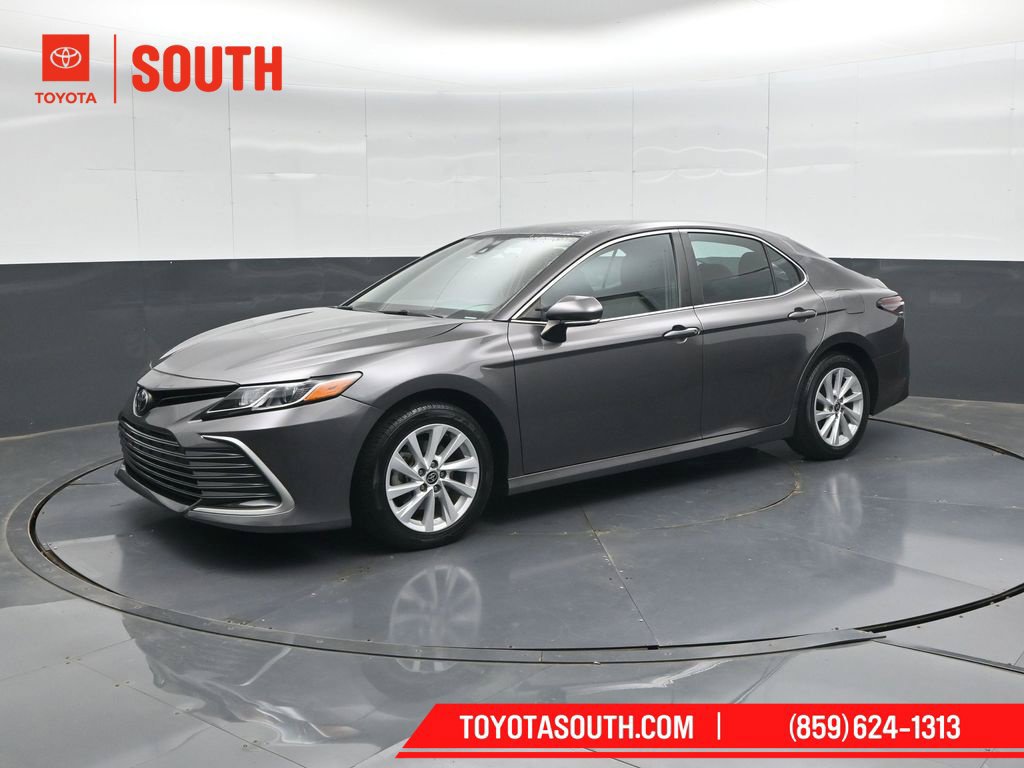 Used 2022 Toyota Camry LE FWD image 6