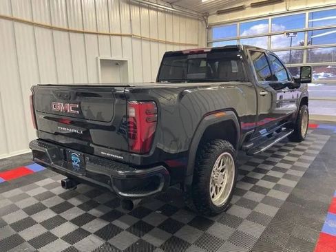 Used 2024 GMC Sierra 2500 Denali image 4