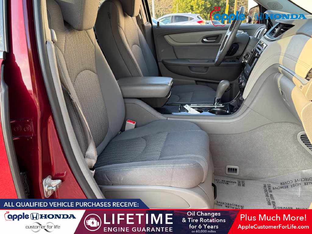 Used 2016 Chevrolet Traverse LT FWD image 22
